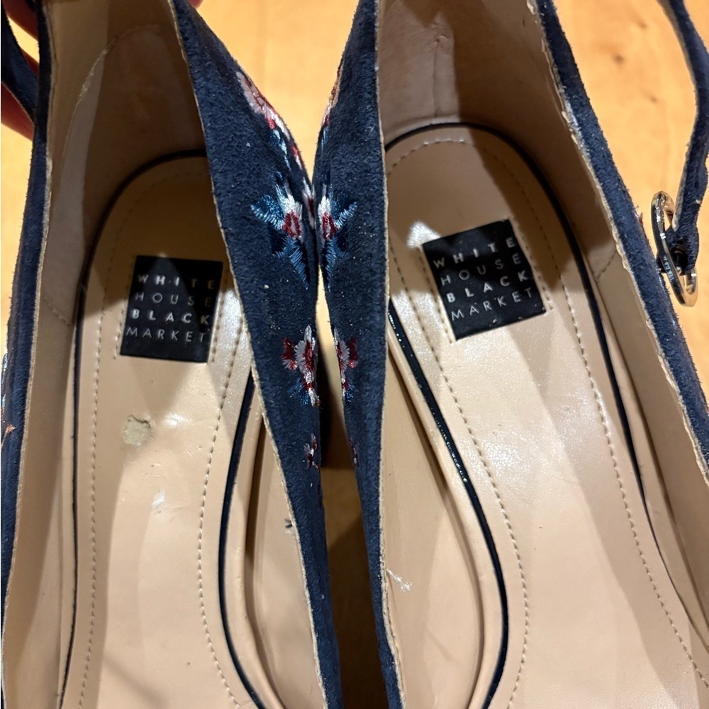 White House black market Bethany blue suede embroidered shoes 8.5 - Picture 6 of 10